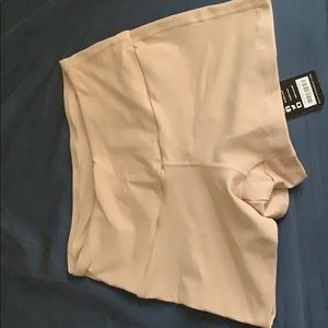 NWT Ryderwear scrunch bum shorts in nude
